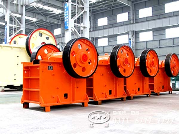 石灰石破碎機(jī)價(jià)格創(chuàng)臨界點(diǎn)，回饋顧客還是低價(jià)戰(zhàn)