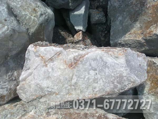 石英石制砂生產(chǎn)線組建方法、所需設(shè)備、工藝流程介紹