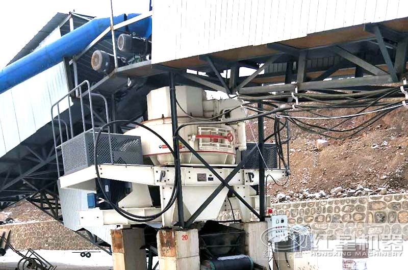 沖擊式制砂機(jī)工作現(xiàn)場(chǎng)實(shí)拍圖