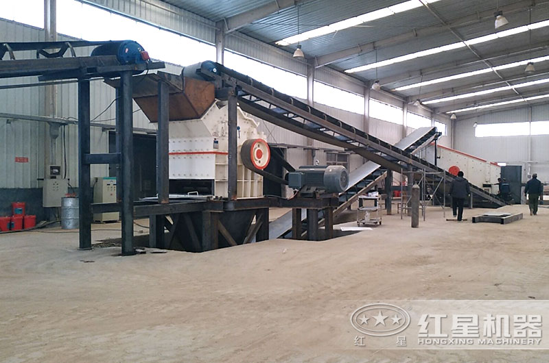 河南客戶細(xì)碎機(jī)工作現(xiàn)場(chǎng) 河南客戶細(xì)碎機(jī)工作現(xiàn)場(chǎng)