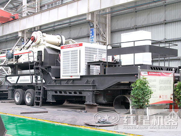 還在延用傳統(tǒng)碎石機(jī)？現(xiàn)在都時(shí)興用流動(dòng)碎石機(jī)啦，還不趕緊上車