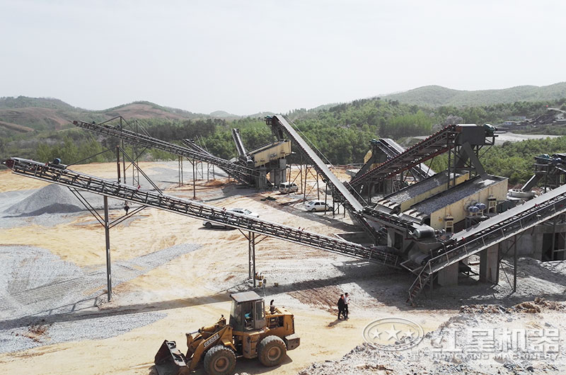 大型碎石機(jī)械設(shè)備一套多少錢？有沒有車載移動式的？