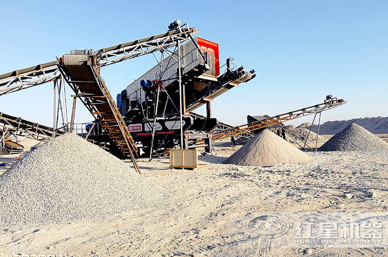 履帶式和輪胎式移動破碎站的區(qū)別是什么？全方位對比一目了然