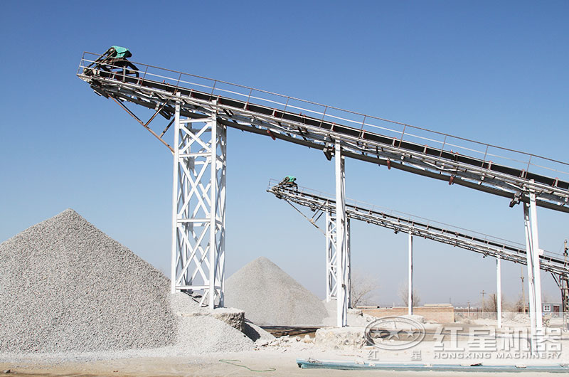 碎石粉碎機(jī)每天能碎多少噸石料？大概多少錢一套？