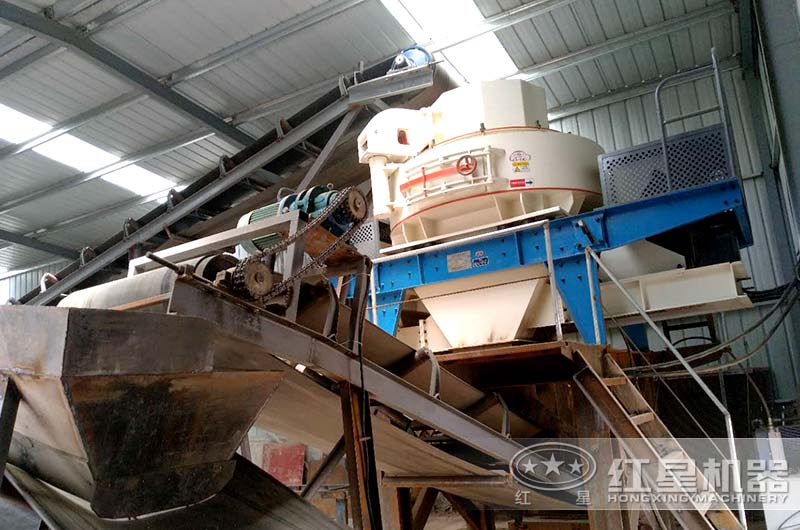 河石碎沙機(jī)多少錢？生產(chǎn)出來的人工沙與河沙有什么區(qū)別？