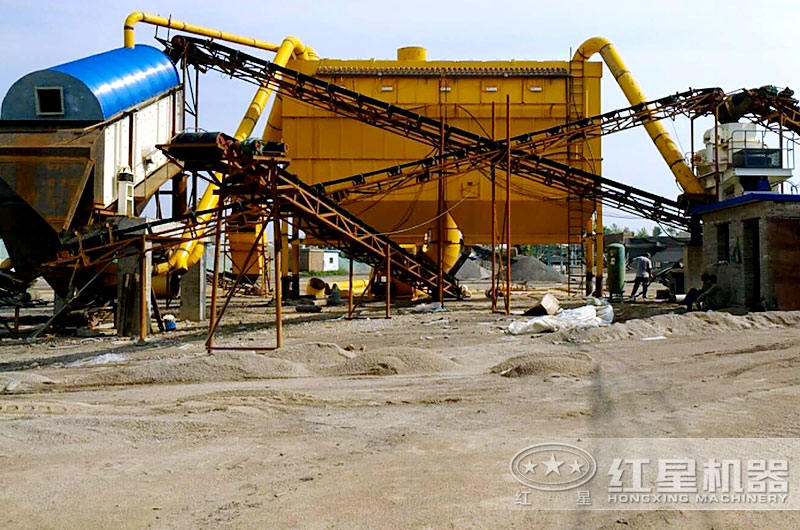 環(huán)保型機(jī)制砂生產(chǎn)線如何配置，一天能生產(chǎn)多少噸細(xì)沙？