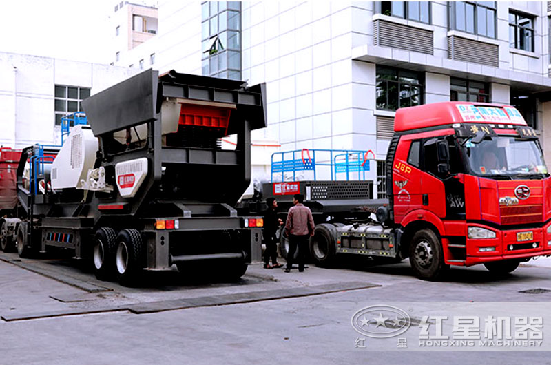 移動砂石機(jī)器成套價(jià)格多少錢，求有資歷正規(guī)礦山設(shè)備廠家推薦