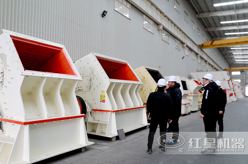 破碎鋼渣用哪種破碎機(jī)好？產(chǎn)量是多少？