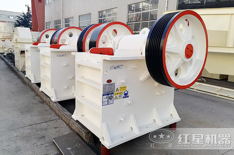 如何簡單快速的破碎大石頭？用顎式破碎機(jī)，好用還不貴