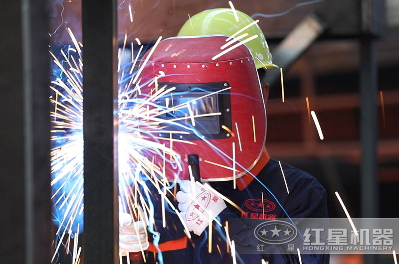 紅星S7系列干法制砂樓匠心制造，制砂手續(xù)辦理簡(jiǎn)單