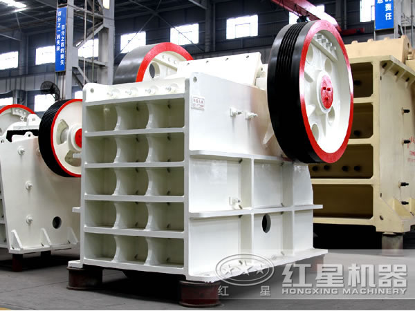 鄂式破碎機(jī)""